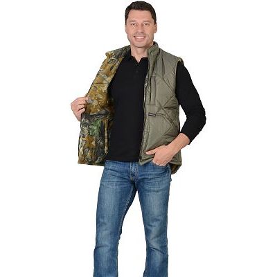 Жилет ЕВРОПА двухсторонний оливковый с флисом КМФ Темный лес